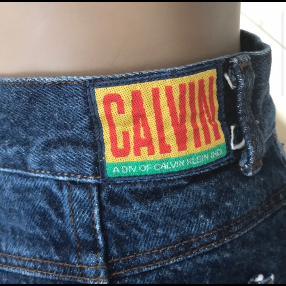 Calvin Klein Jean Skirt Size 7/8 Dark Blue Denim Cute Pocket Peace Sign Casual - Picture 5 of 8